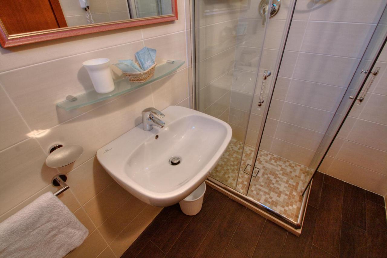 Belmar Hotel 2*